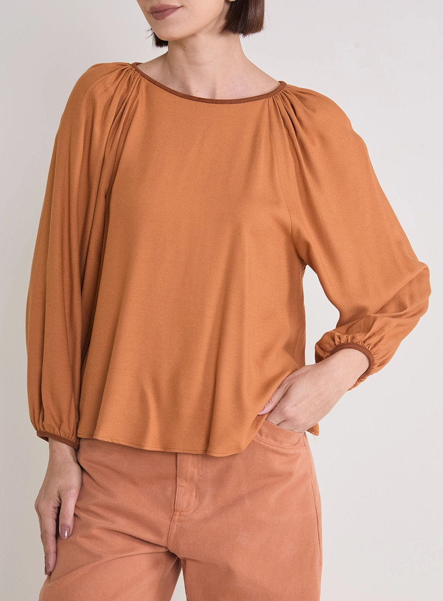 Blusa Solta Ombros Franzidos Mangas Bufantes Bege