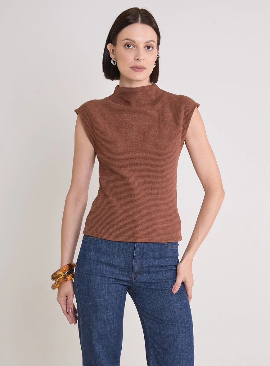 Blusa Canelada Com Gola Japonesa Marrom