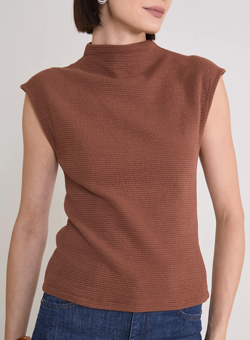 Blusa Canelada Com Gola Japonesa Marrom