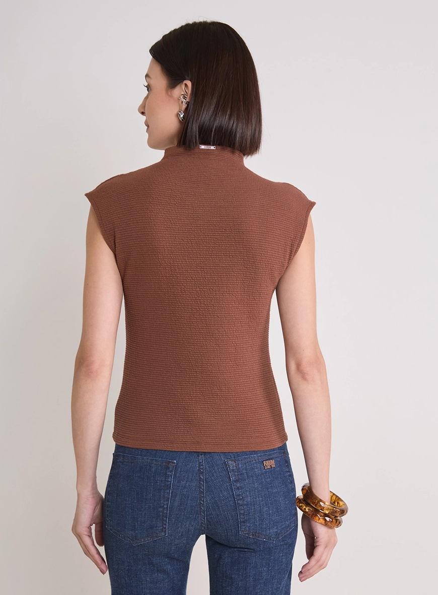 Blusa Canelada Com Gola Japonesa Marrom