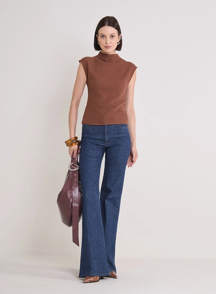 Blusa Canelada Com Gola Japonesa