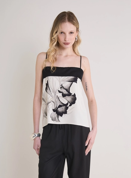 Blusa Estampada Com Decote Reto
