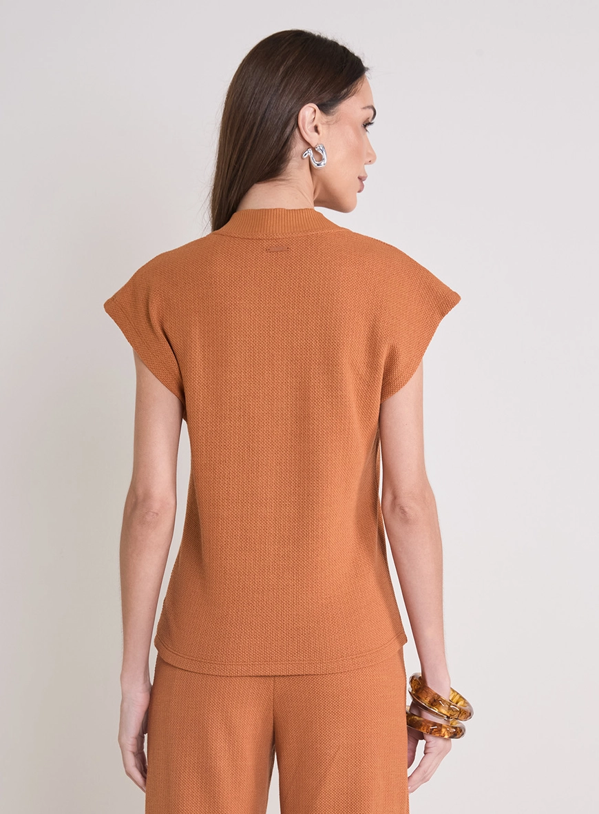Blusa Solta Comfort Texturizada Decote V Bege