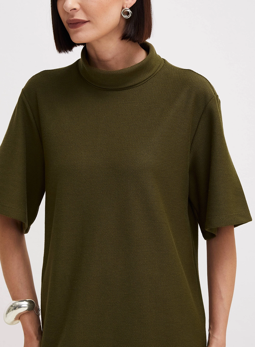 Vestido Curto De Gola Alta Verde 3