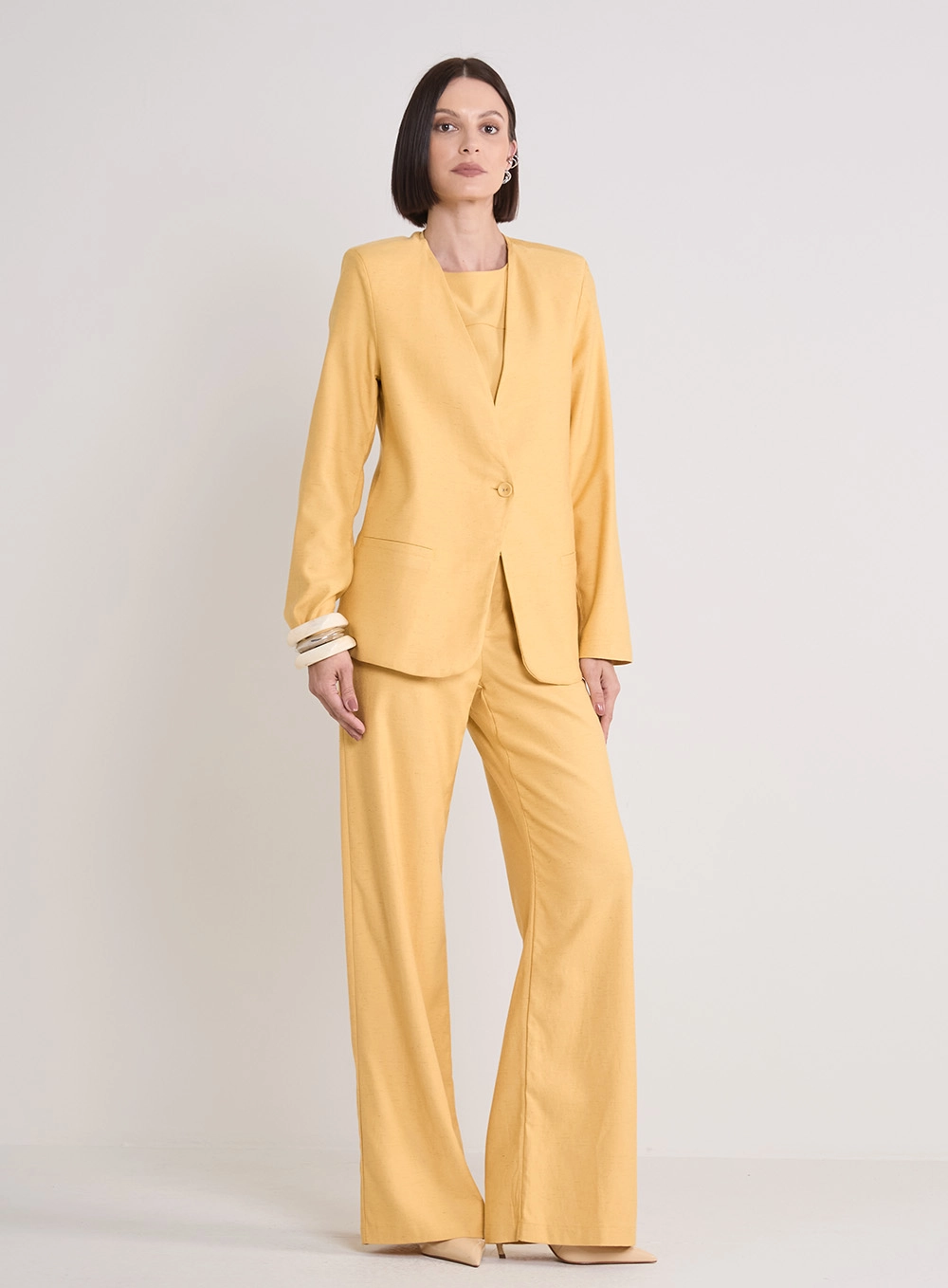 Blazer Oversized Alfaiataria Feminino Amarelo 4