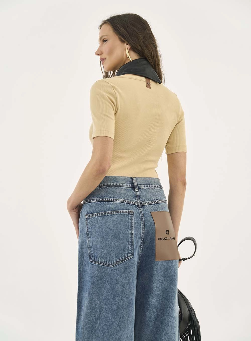 Blusa Canelada Comfy Com Amarração Bege