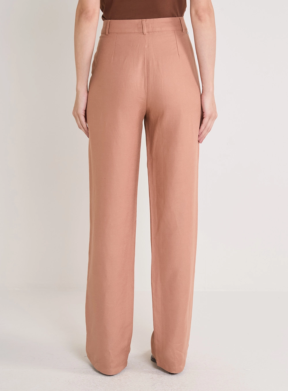 Calça Feminina Alfaiataria Cós Transpassado Marrom 4