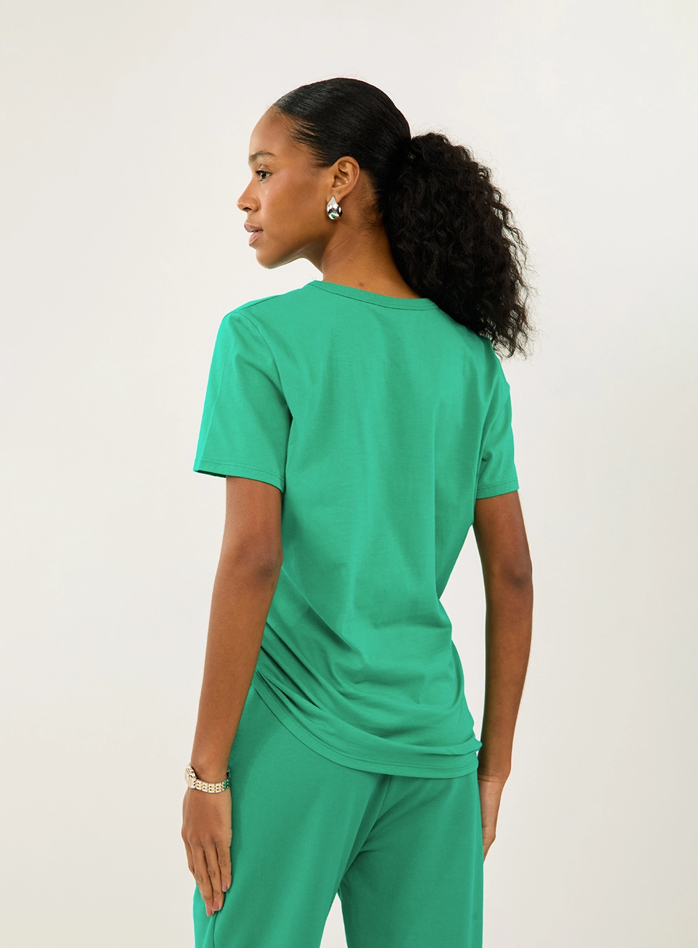 Camiseta Comfort Com Aplicação Verde