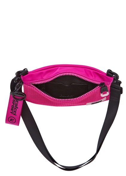 Bolsa Colcci Fem Flat Sports Nylon Rosa