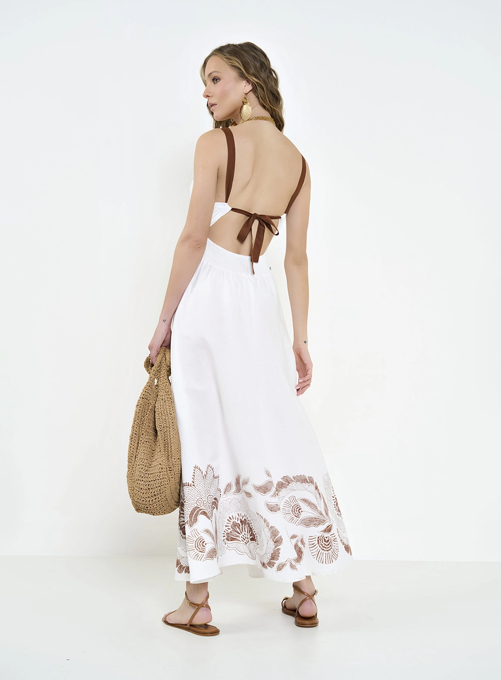 Vestido Longo Evasê Bordado Off Shell
