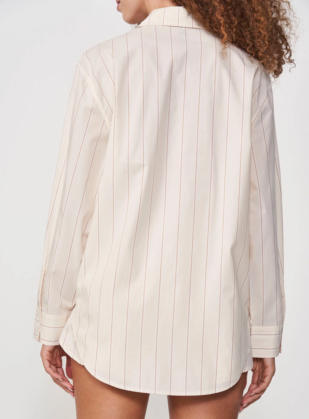 Camisa Feminina Listrada Oversized Bege