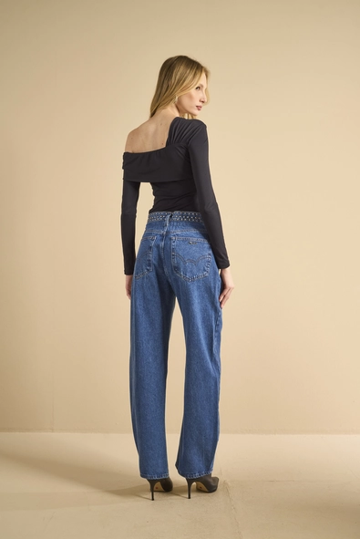 Calça Jeans Feminina Low Curve Com Detalhes