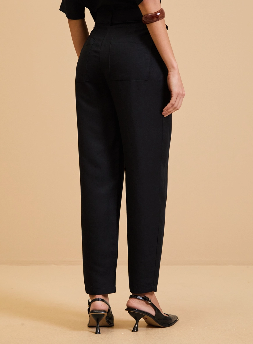 Calça Alfaiataria Feminina Cenoura Preto