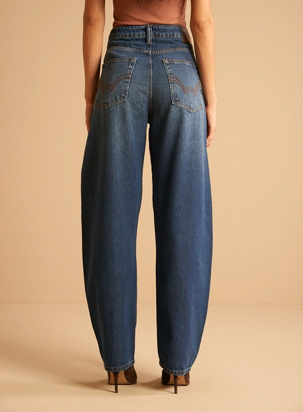 Calça Jeans Feminina Barrel