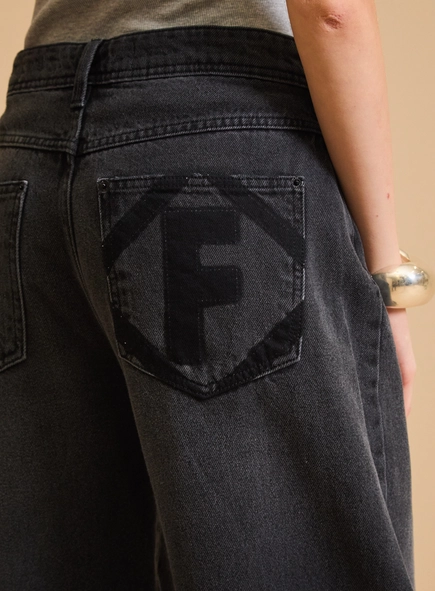 Calça Jeans Feminina Barrel Cropped
