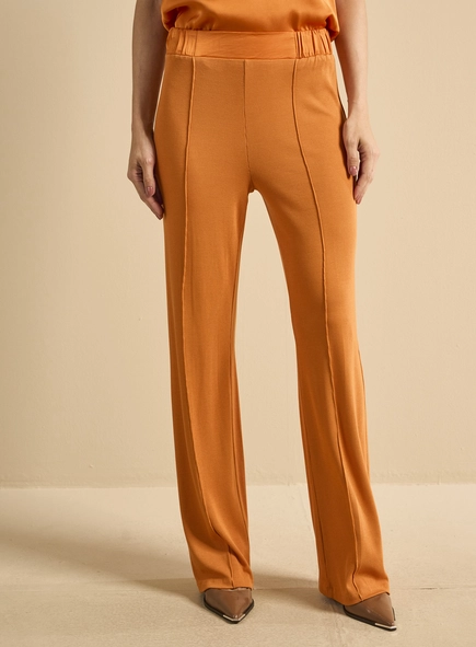 Calça Feminina Flare Com Nervuras
