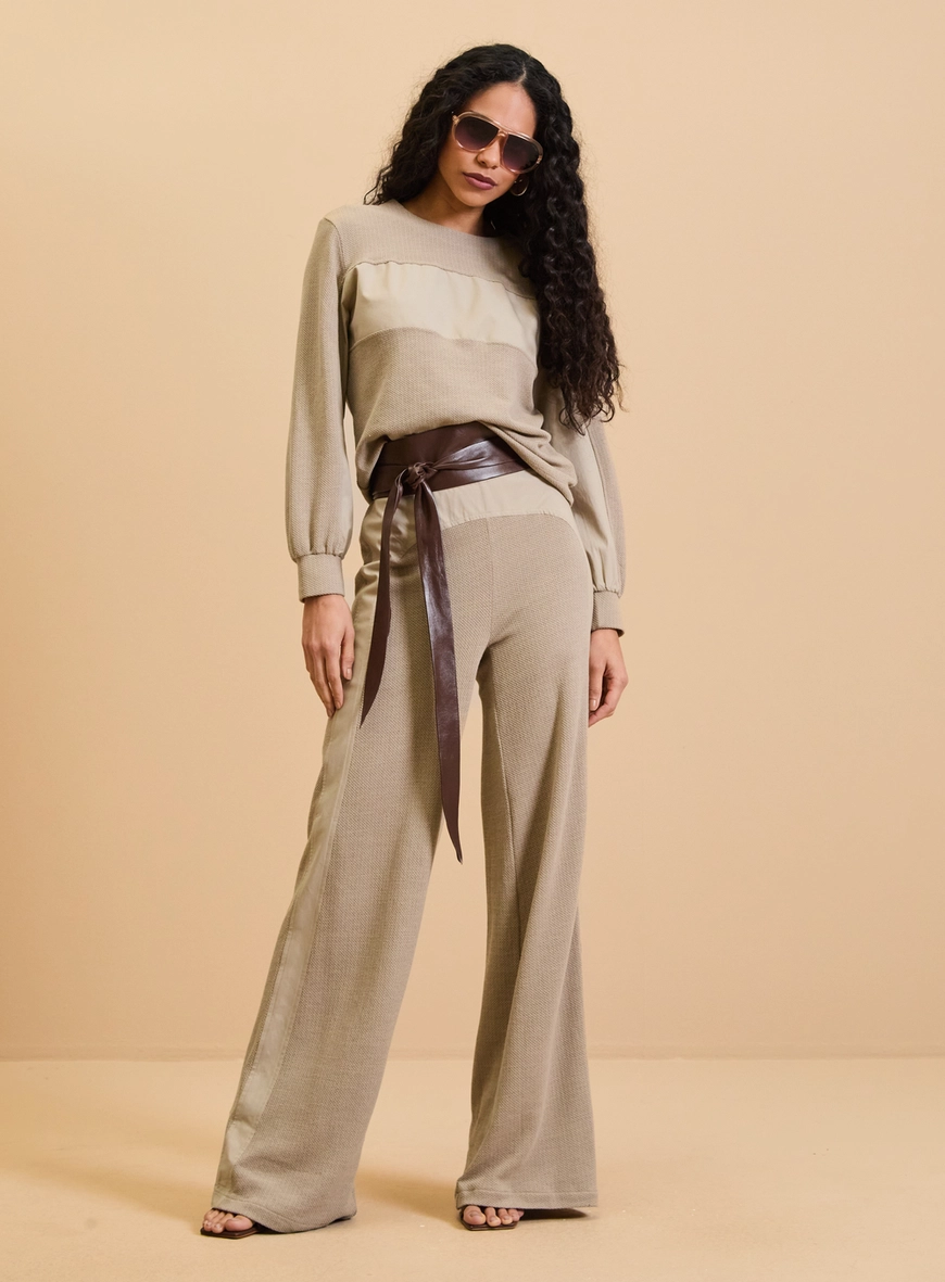 Calça Feminina Ampla Com Sobreposição Bege