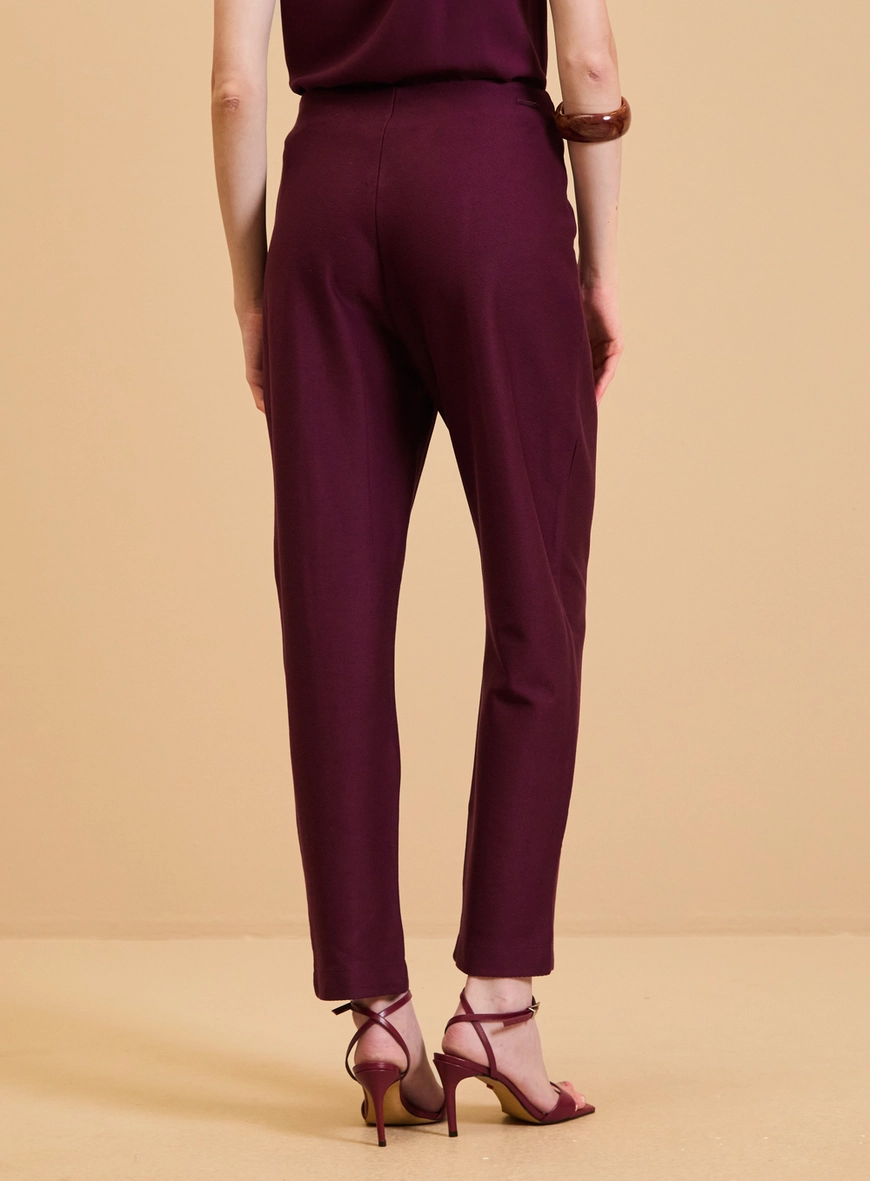 Calça Sarja Feminina Cenoura Bordô