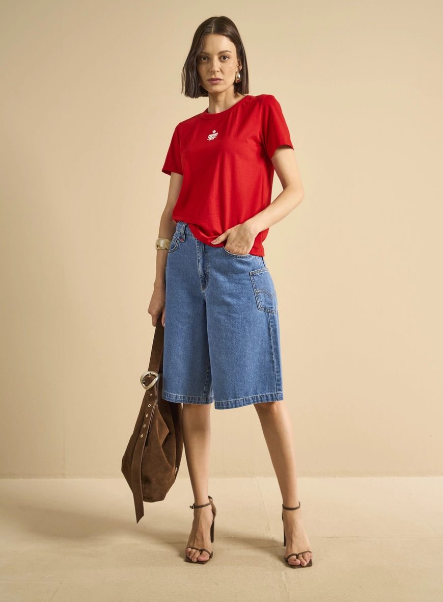 Bermuda Jeans Feminina Longa Sobreposição Bolsos Índigo