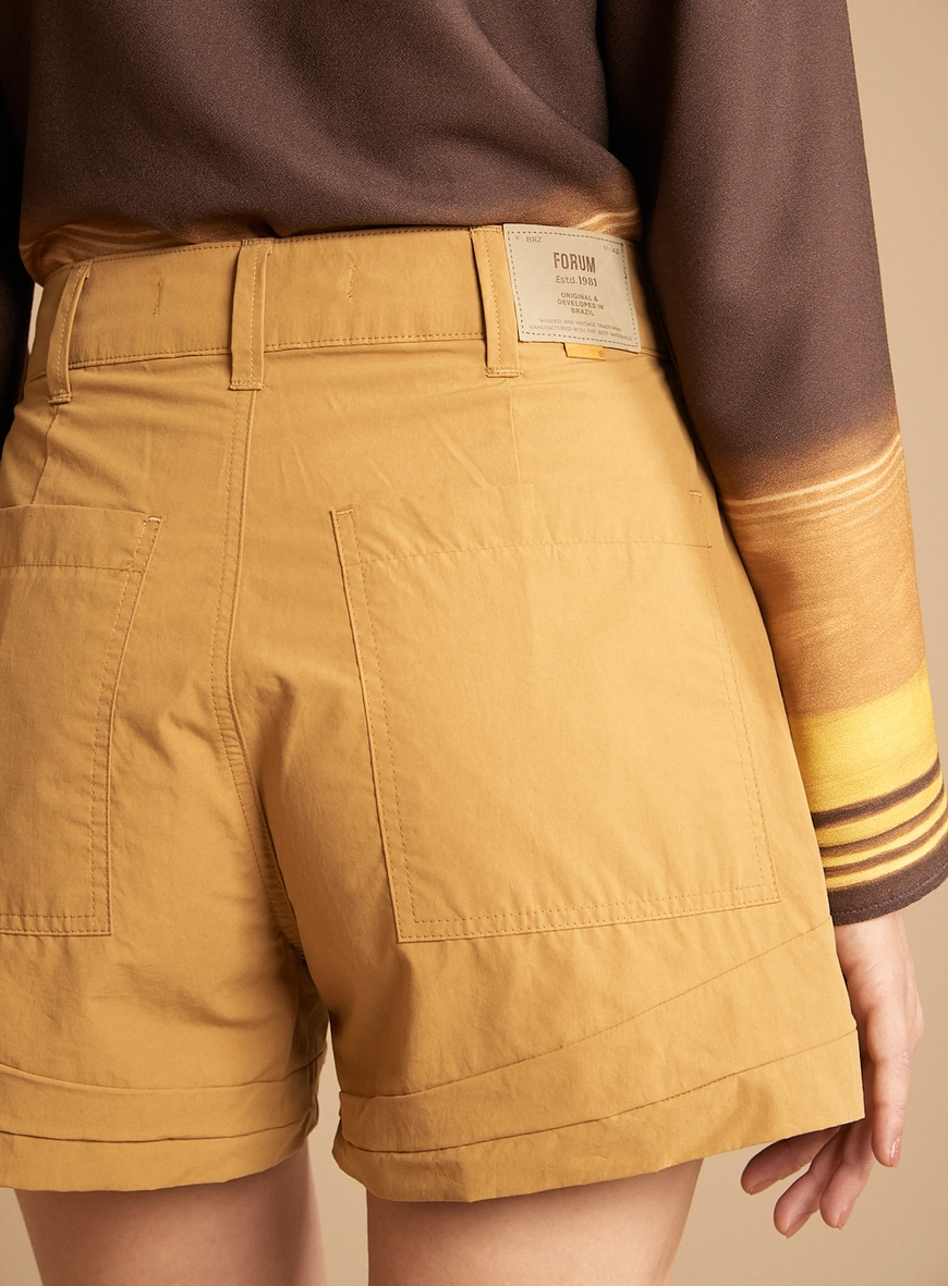 Short De Sarja Alfaiataria Amarelo