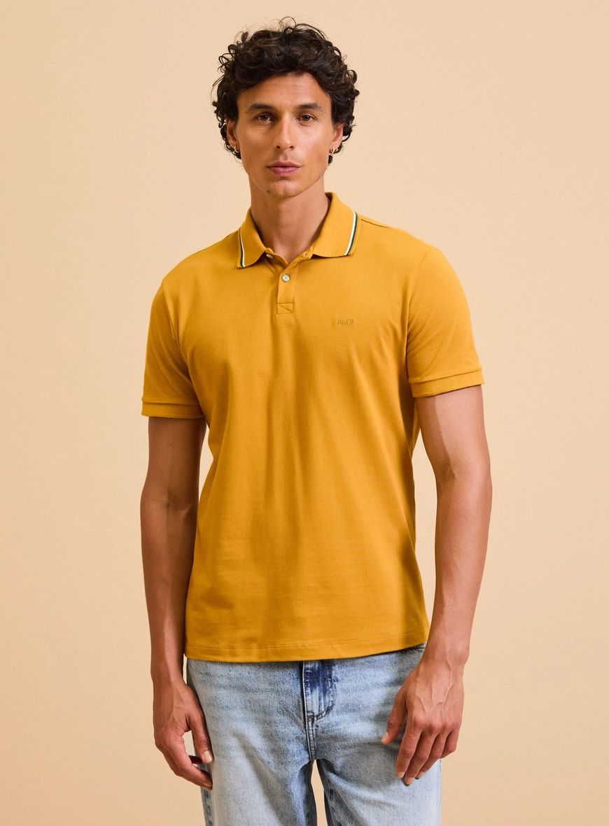 Polo Masculina Muscle Piquet Com Frisos Amarelo