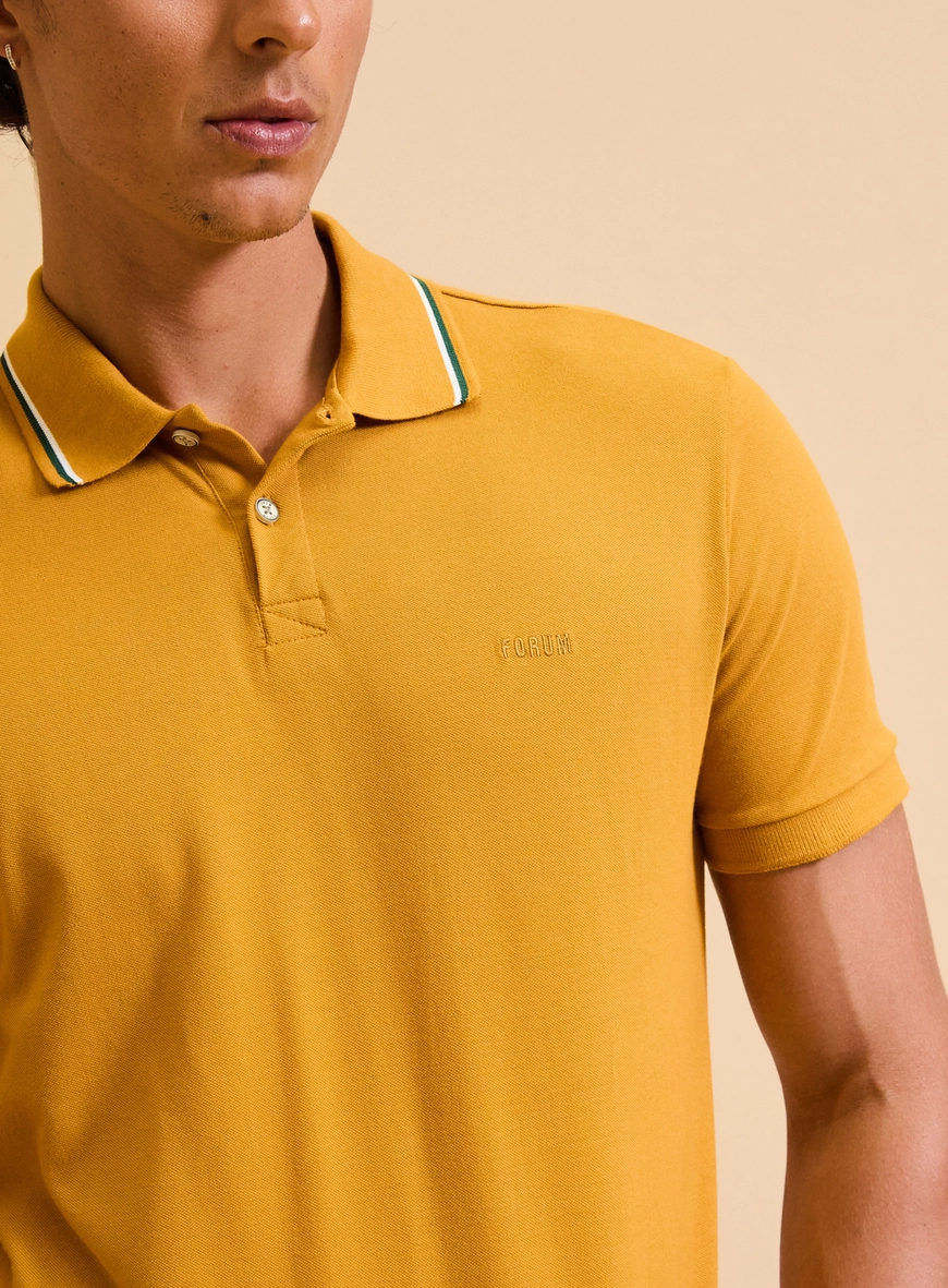 Polo Masculina Muscle Piquet Com Frisos Amarelo