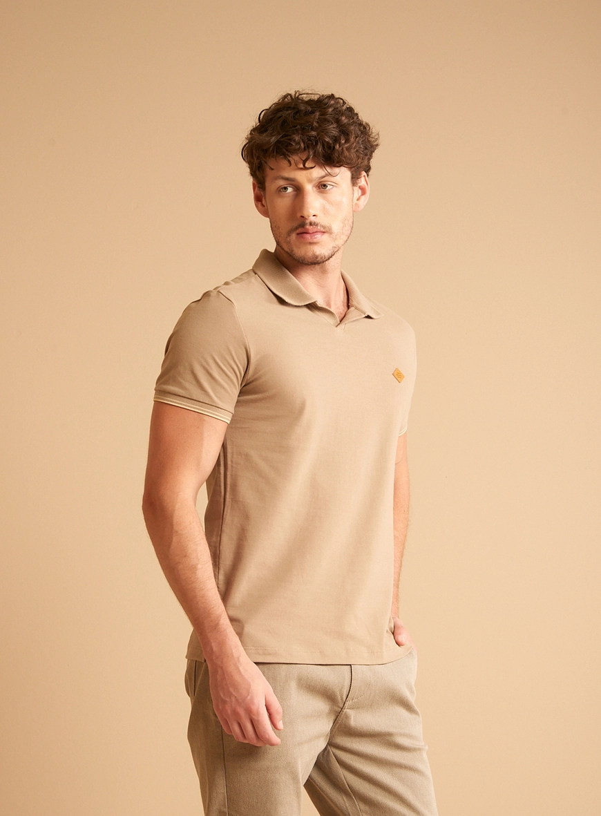 Polo Masculina Muscle Piquet Gola Cubana Marrom