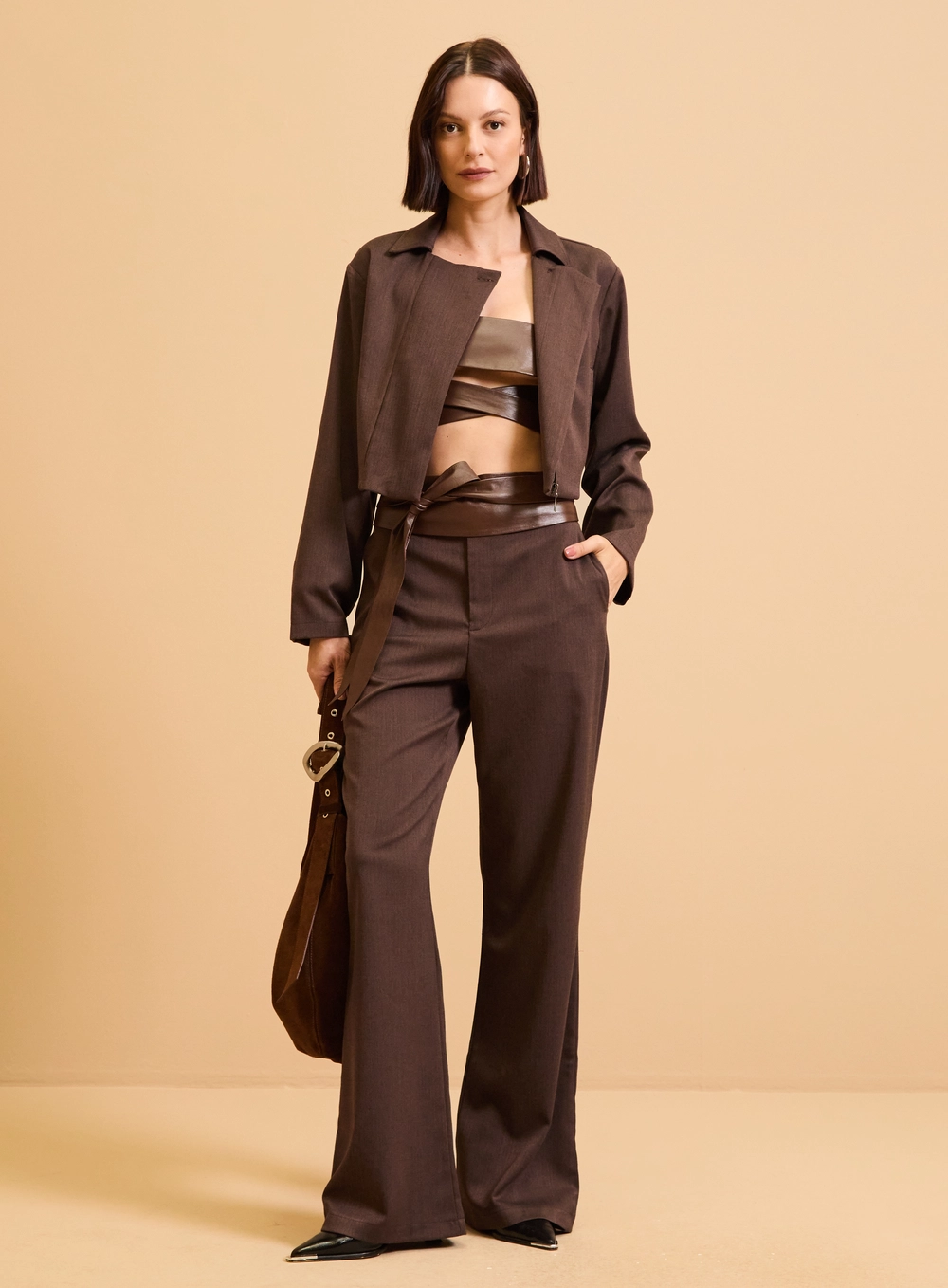 Jaqueta Feminina Alfaiataria Cropped Marrom 4