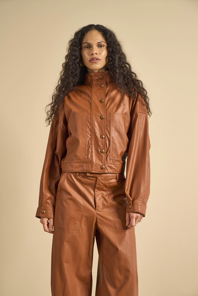 Jaqueta Feminina Oversized Em Pu Marrom