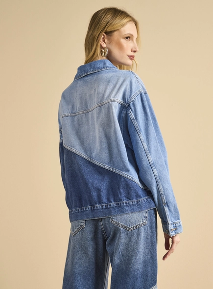 Jaqueta Jeans Feminina Trucker Bicolor