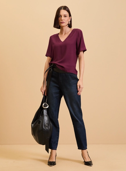 Camiseta Feminina Reta Decote V