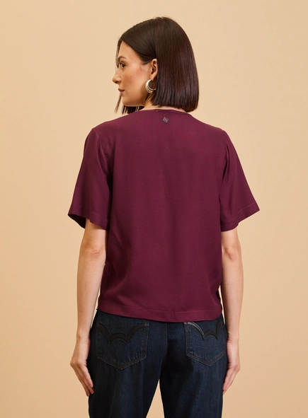 Camiseta Feminina Reta Decote V