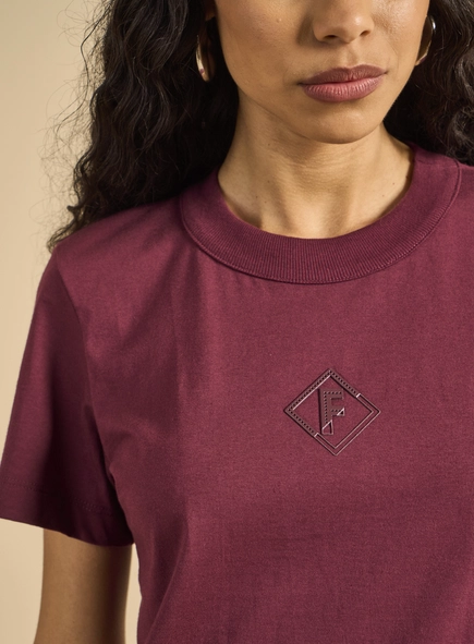 Camiseta Feminina Básica Com Aplicação