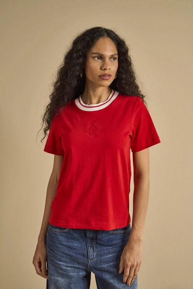 Camiseta Feminina Gola Ribana Com Contraste