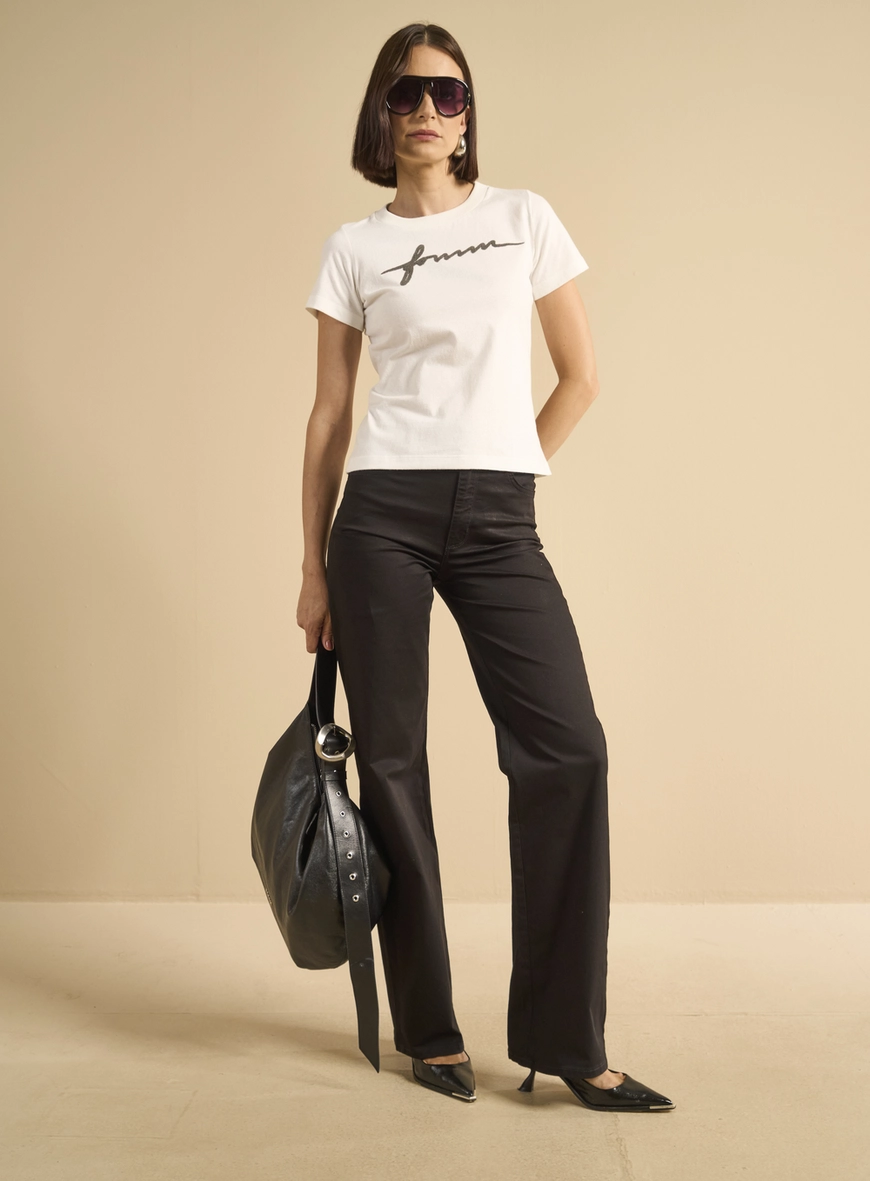 Camiseta Feminina Básica - Fran Off Shell
