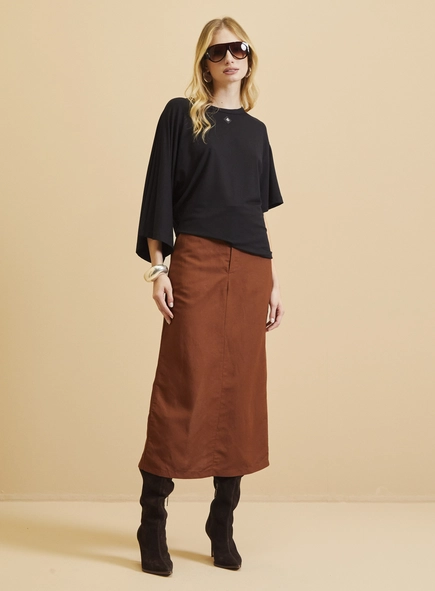 Camiseta Feminina Alongada Assimétrica