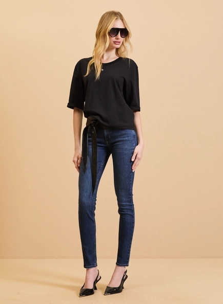 Camiseta Feminina Comfort Manga Dobrada