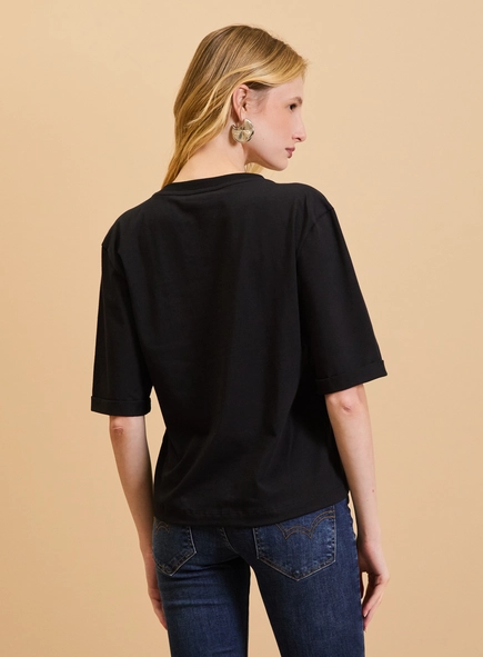 Camiseta Feminina Comfort Manga Dobrada