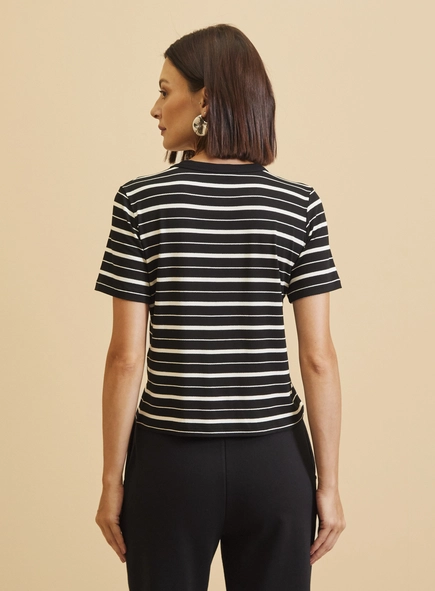 Camiseta Feminina Manga Alongada Listrada