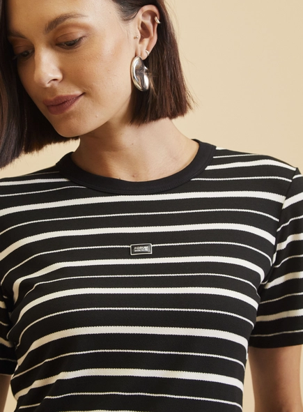 Camiseta Feminina Manga Alongada Listrada