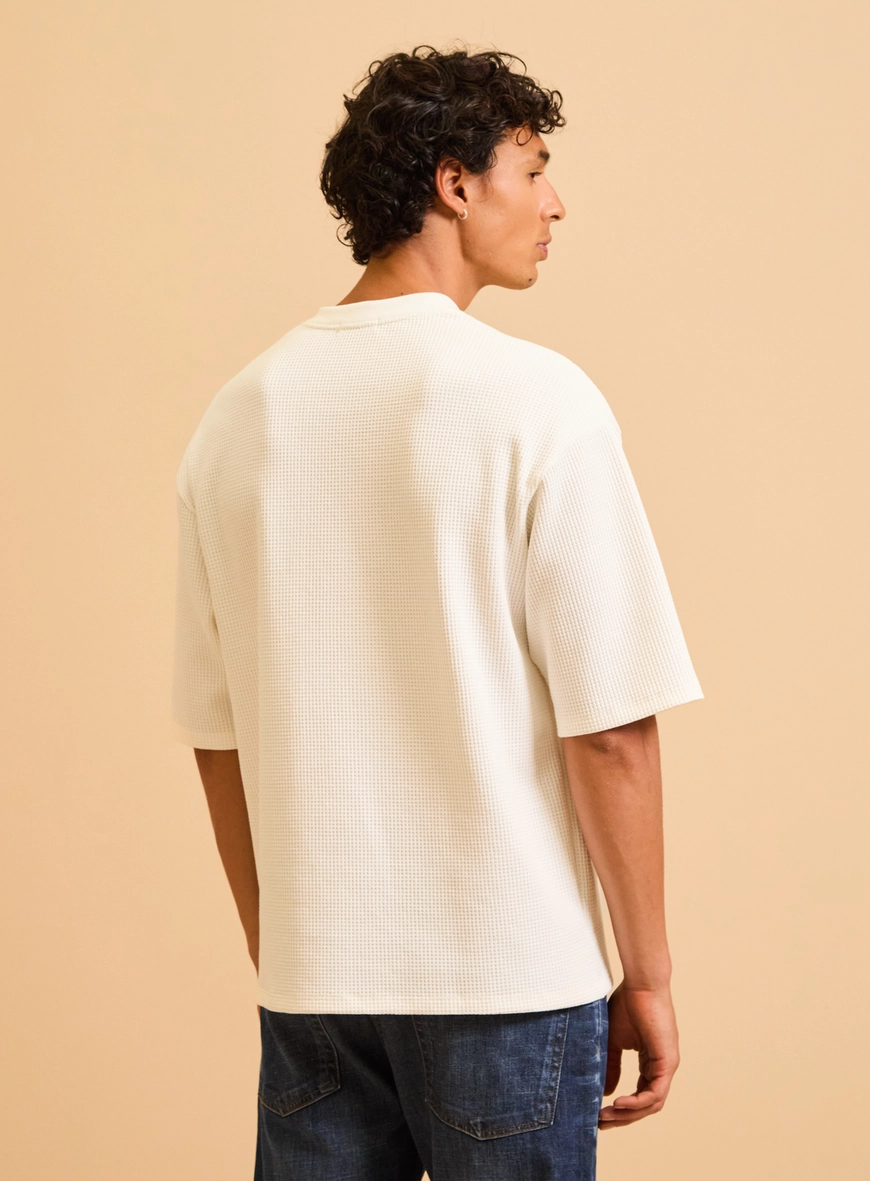 Camiseta Masculina Texturizada Over Off Shell