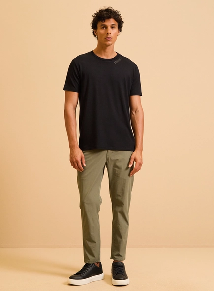 Camiseta Masculina New Slim Detalhe Gola