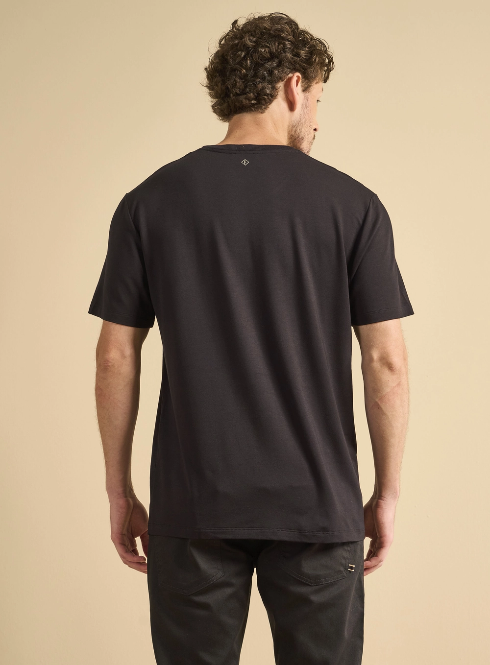 Camiseta Masculina New Box Preto 2