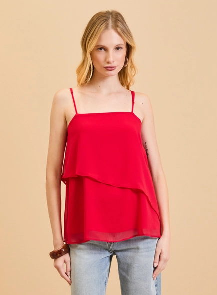 Blusa Reta Com Sobreposição