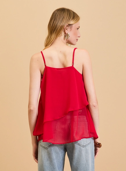 Blusa Reta Com Sobreposição