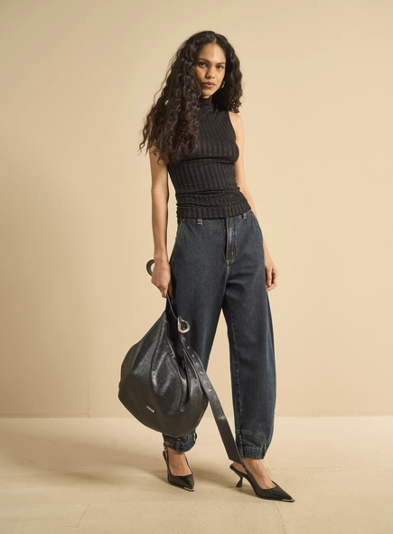 Blusa Justa Texturizada Gola Alta