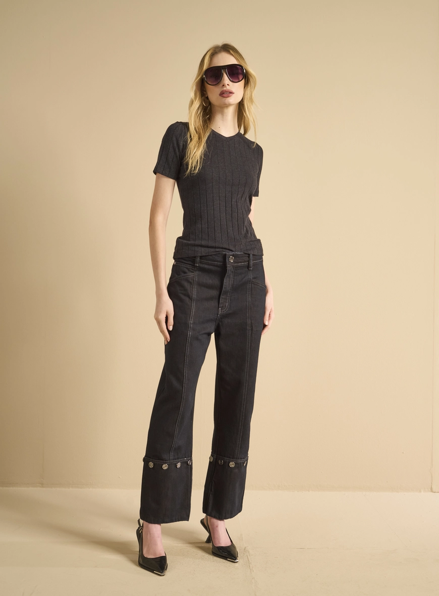 Blusa Canelada Justa Manga Curta Preto