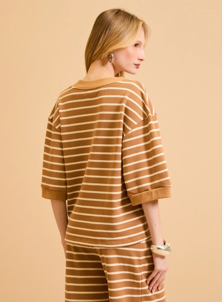 Blusa Listrada Decote V Manga Ampla