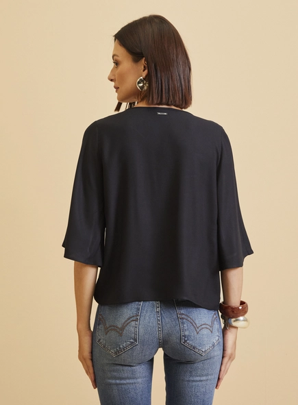 Blusa Fluida Decote V