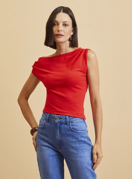 Blusa Reta Detalhe Assimétrico